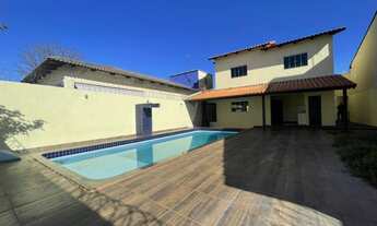 Imagem: Sobrado para venda tem 220 metros quadrados