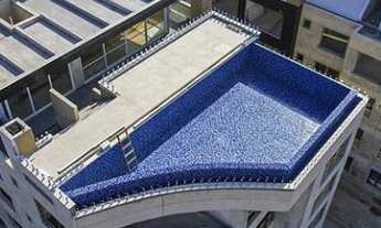 Imagem 2: 150 metros do mar. Excelente empreendimento. Apartamento com 2 suites