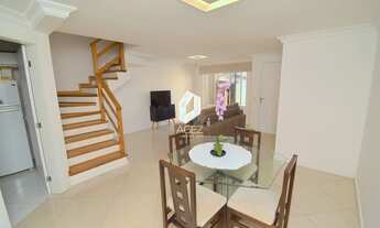 Imagem 5: Sobrado com 4 quartos, 3 banheiros e amplo ático com lareira!