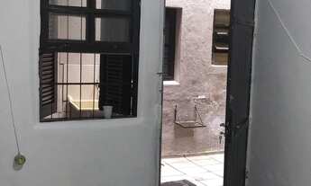 Imagem 3: Quartos com banheiro individual e coletivo