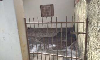 Imagem 2: SÃO JOSÉ DO RIO PRETO - Casa Padrão - JARDIM OURO VERDE