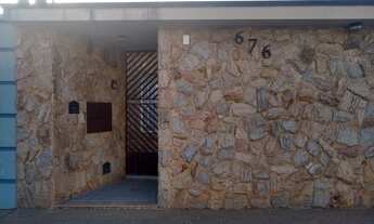 Imagem: Casa de três quartos com 291 m2 em Av