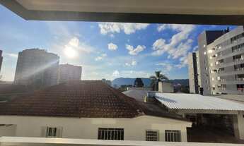 Imagem 4: Apartamento de 02 dormitórios para locação em Santa Maria, sacada com churrasqueira e 01 s