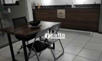 Imagem 3: Apartamento com 2 dormitórios para alugar, 63 m² por R$ 1.000,00/mês - Jardim Patrícia - U