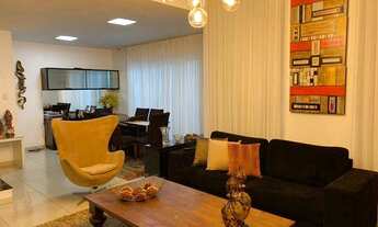 Imagem 3: Sobrado para venda com 290 metros quadrados com 4 quartos