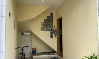 Imagem 2: Casa de condomínio para venda possui 100 metros quadrados com 3 quartos