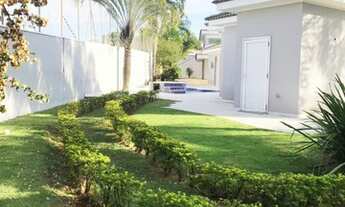 Imagem 7: Incrível casa de alto padrão em Alphaville. 1150m², 5 suítes, 7 banheiros e 9 vagas!