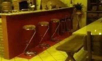 Imagem 6: Linda Casa com 4 Quartos (3 Suítes sendo 1 Master com Closet), Salão de Festa, Churrasquei