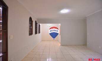 Imagem: Casa com 2 quartos, sendo 1 suíte à venda