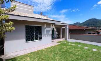 Imagem 2: Casa para aluguel possui 210 metros quadrados com 3 quartos