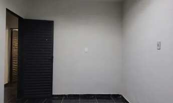 Imagem 5: Alugo ap térreo de 2 quartos, sala, cozinha, garagem, qc 02 santa maria df