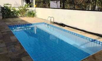 Imagem: Praia da Enseada a 100 metros do mar!