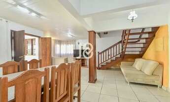 Imagem 4: EXCELENTE CASA EM CONDOMÍNIO COM LINDO JARDIM Excelente casa em condomínio com lindo Jardi