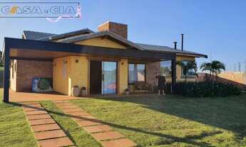 Imagem 1: Chalé em multipropriedade à beira da represa de Xavantes