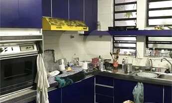 Imagem 7: Sobrado em rua tranquila e arborizada na Vila Mariana