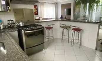 Imagem 6: Casa de condomínio térrea para venda tem 250 metros quadrados com 4 quartos