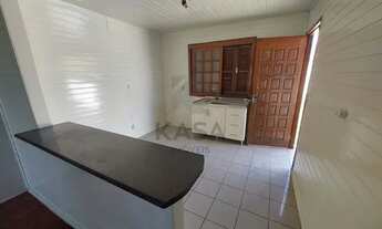 Imagem 2: Excelente casa com 03 dormitórios, sendo 01 suíte, cozinha, banheiro social, garagem com c