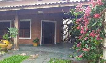 Imagem 3: Casa prox ao mar bem localizada, Area gourmet, bar, sala grande, edicula, Martim de Sá!