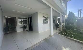 Imagem: Excelente casa espaçosa à venda no Bairro