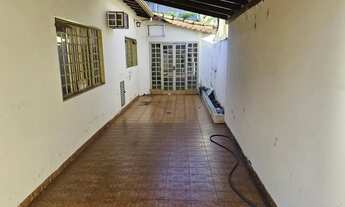 Imagem 4: Casa para venda possui 186 metros quadrados com 4 quartos em Alto da Boa Vista - Itumbiara