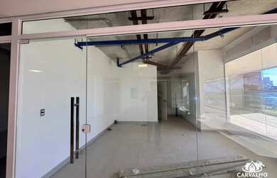 Imagem 2: Sala comercial com 28m² no Pantai Home Center em Balneário Piçarras de frente para a Nereu