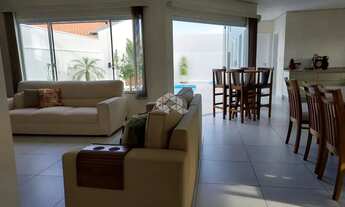 Imagem 4: CASA COM 4 DORMITÓRIOS NO BAIRRO CARIANOS - FLORIANÓPOLIS/SC