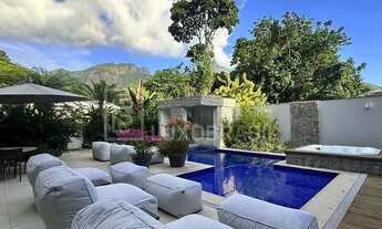 Imagem 3: LB - RJ986 Casa no Reservas do Itanhangá com 03 Suítes à Venda e Aluguel Fixo, 600 m² - Ba