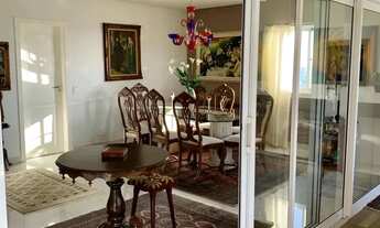 Imagem 10: Duplex para aluguel e venda possui 350 metros quadrados com 4 quartos