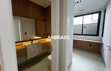 Imagem 7: Casa em Condomínio Fechado com 3 suítes, 2 vagas, à venda, a/c 260 m² por R$ 2.490.000 - C