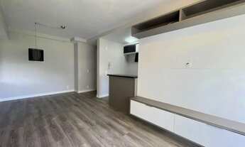 Imagem 5: Impecável apartamento semimobiliado, 2 dormitórios, 2 banheiros e 1 vaga coberta