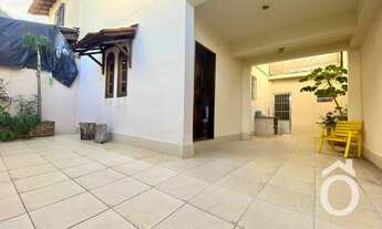 Imagem 2: Casa para venda tem 97 metros quadrados com 3 quartos em Santa Amélia - Belo Horizonte - M