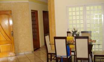 Imagem: Ótima e Ampla Casa Térrea bem localizada