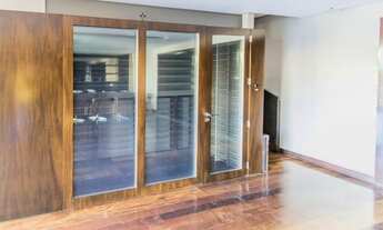 Imagem 6: Porto Alegre - Prédio Inteiro - Tristeza