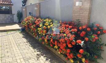 Imagem 6: Casa de condomínio com piscina para venda tem 186 metros quadrados com 3 quartos