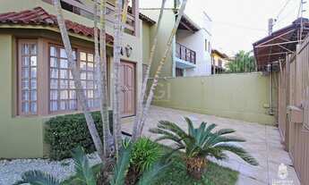 Imagem 2: Casa em Hípica Casa com 4 dormitórios