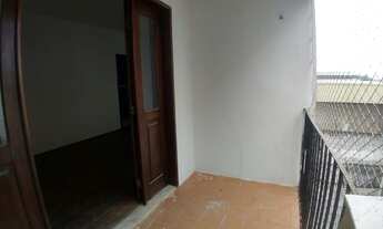 Imagem 4: Apartamento com tres quartos segundo andar com 121mts