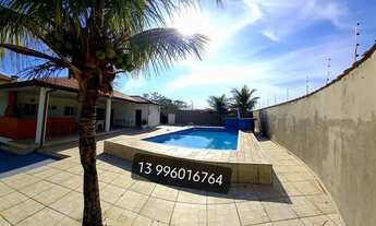 Imagem 2: Casa com piscina em Peruíbe