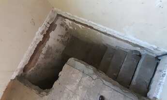 Imagem 7: Prédio com 2 andares na Estrada do Portela - Madureira