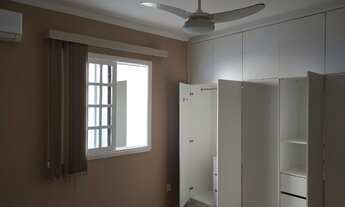 Imagem 6: Casa de condomínio para venda possui 230 metros quadrados com 4 quartos