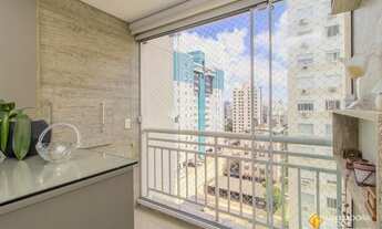 Imagem 2: Apartamento para venda com 63 metros quadrados com 2 quartos em Passo da Areia - Porto Ale