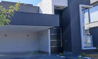 Imagem: Casa de condomínio térrea para venda possui