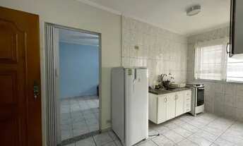 Imagem 7: Apartamento Mobiliado com 1 Dormitório e Garagem na Vila Tupi, Apenas 100 Metros da Praia