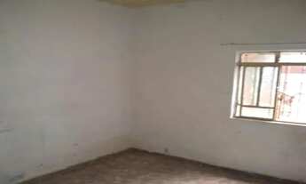 Imagem 3: 01 quarto, sala, cozinha, quintal e WC