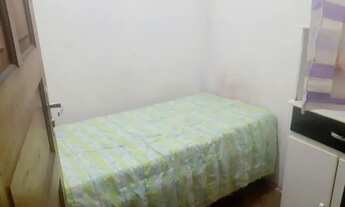 Imagem: QUARTO INDIVIDUAL. AO LADO DA PRACA DA