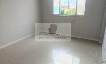 Imagem 2: Lindo apartamento reformado - sala ampla com janela em alumínio - 2 quartos (1 com armário