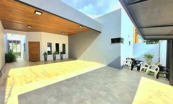 Imagem 2: Belíssima casa térrea no centro - Imóvel semi novo todo reformado e com 3 suítes