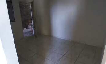 Imagem 2: ALUGO CASA COM 2 QUARTOS, SALA, COZINHA, BANHEIRO, AREA DE SERVIÇO