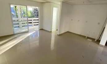 Imagem 2: Casa com 2 suítes para alugar em Gramado, condomínio fechado