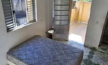 Imagem 4: Linda casa com 3 comodos grandes varanda e área de serviço no jardim Valéria