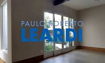 Imagem: CASA ASSOBRADADA - CAMPO BELO - SP